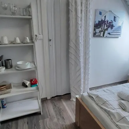 Holdfeny * Balatongyörök